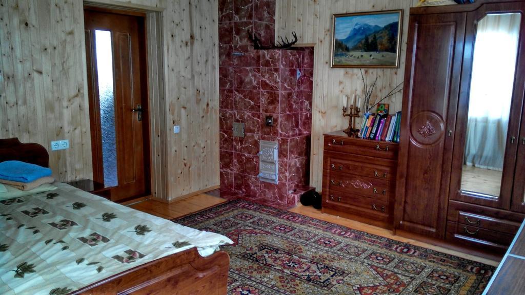 Cottage Ozerniy Lazeshchyna Room photo