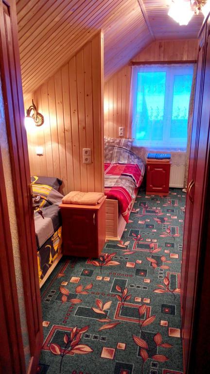 Cottage Ozerniy Lazeshchyna Room photo